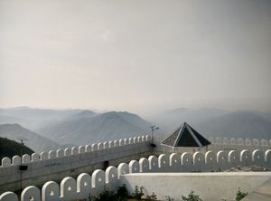 How to enjoy places around Shimla w/o touching congested Shimla...